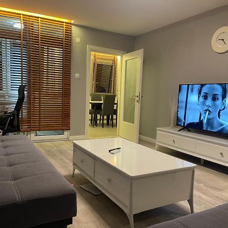 Idealapartments Llc 4 Pristina Esterno foto