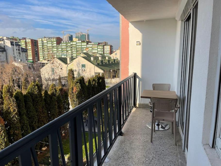 Idealapartments Llc 4 Pristina Esterno foto